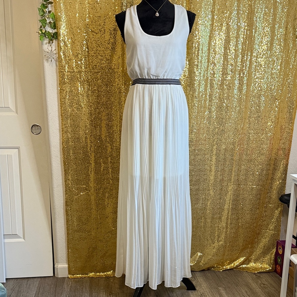 Guess Elegant White Maxi Dress